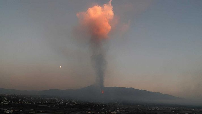 La ceniza en suspensión en La Palma está empeorando la calidad del aire hasta hacerlo "irrespirable"