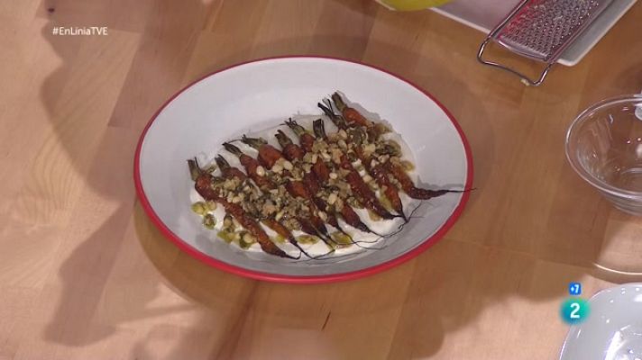 En Línia - Pastanagues rostides amb salsa de iogurt