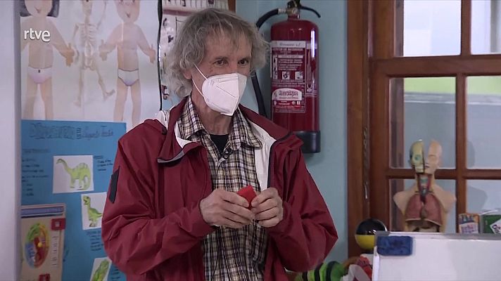 Telediario 2 - Los niños de La Palma resuelven sus dudas sobre el volcán de mano de los expertos: "Ha sido todo un desafío"