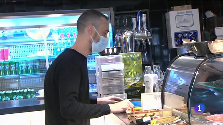 L'informatiu - Comunitat Valenciana - La Generalitat estudia implantar el pasaporte COVID en la hostelería