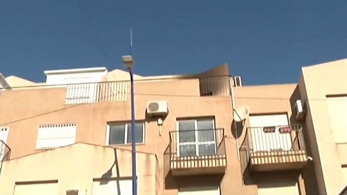 Informativo 24h - Mueren dos menores y su madre en un incendio intencionado en una vivienda en Almería