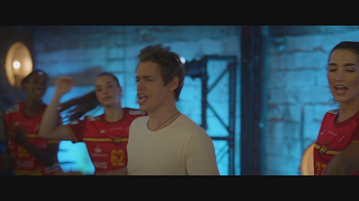 Telediario 1 - Las Guerreras graban con Baute una canción para el Mundial