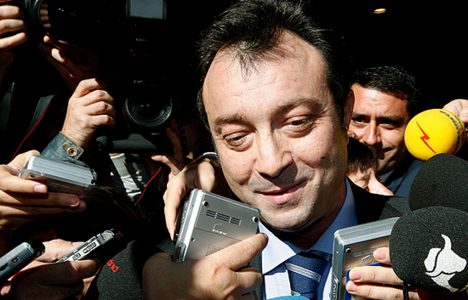 Cobo asegura que ha cumplido con "su obligación de venir a declarar" ante el Comité de Derechos y Garantías.