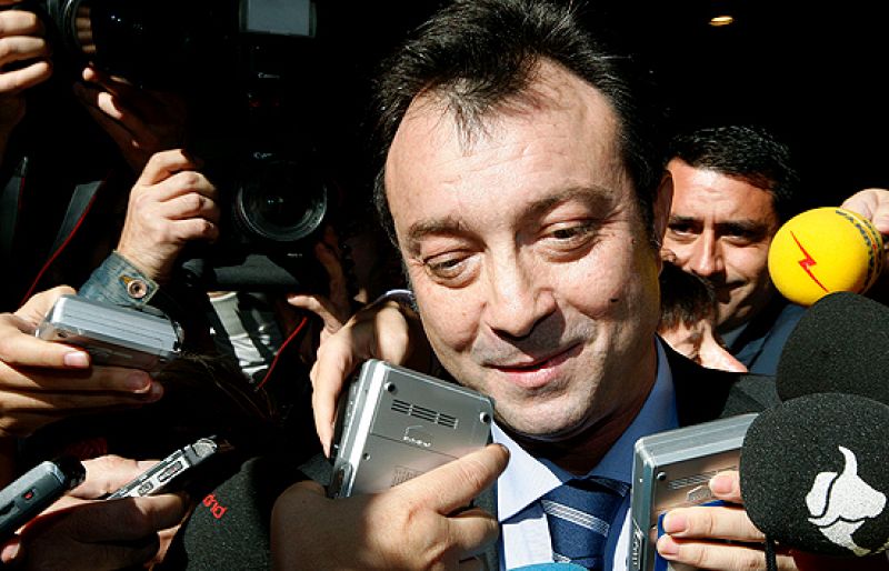 Cobo asegura que ha cumplido con "su obligación de venir a declarar" ante el Comité de Derechos y Garantías.