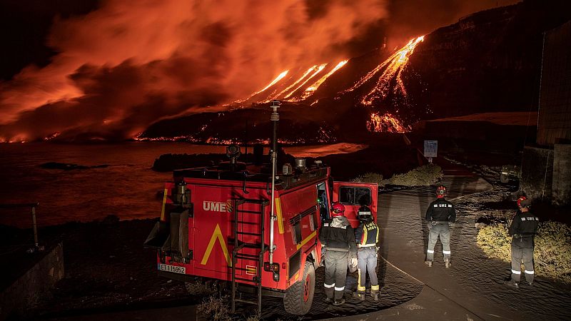 La erupción volcánica de La Palma cumple dos meses sin señales que indiquen el final