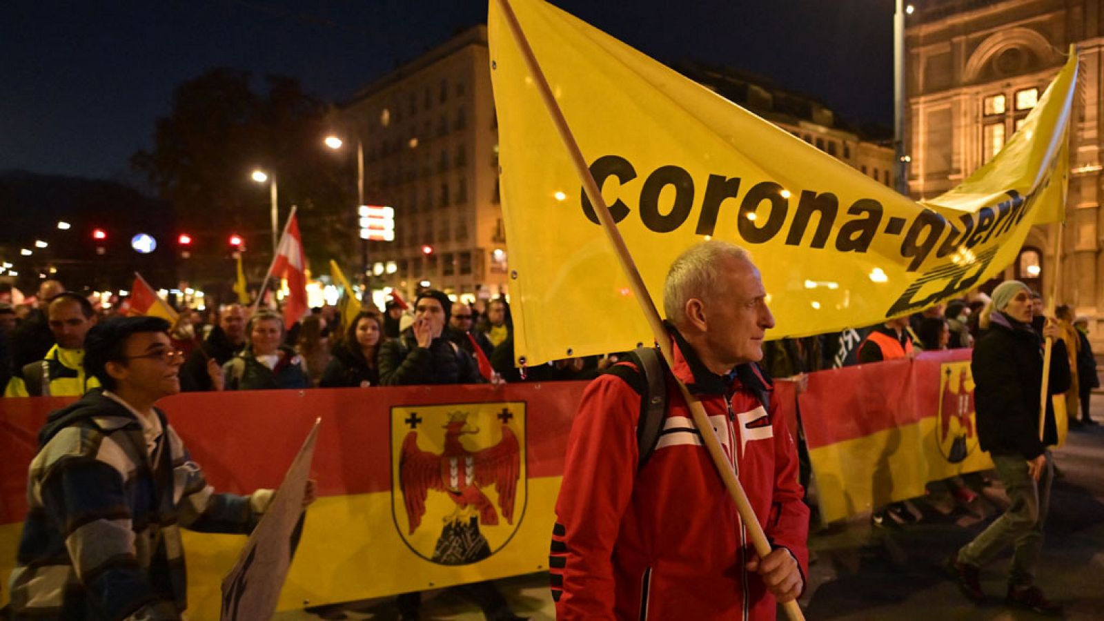 Telediario 2 en cuatro minutos - 20/11/21 - RTVE.es