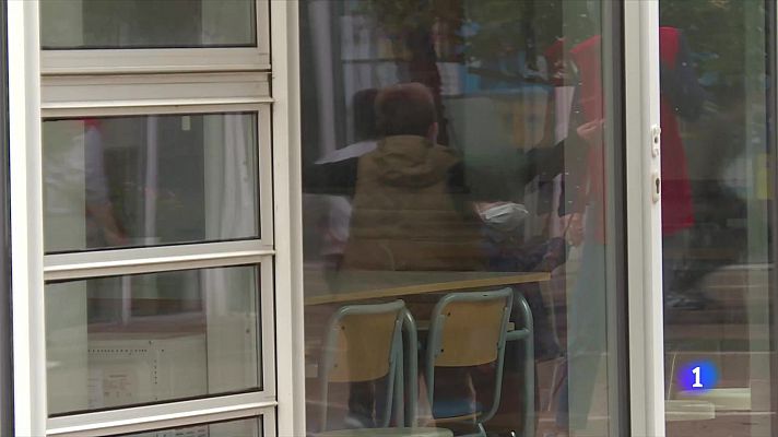 Telediario Fin de Semana - Uno de cada tres niños está en riesgo de pobreza