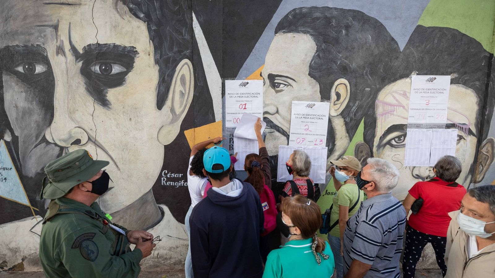 La oposición venezolana busca recuperar espacios políticos