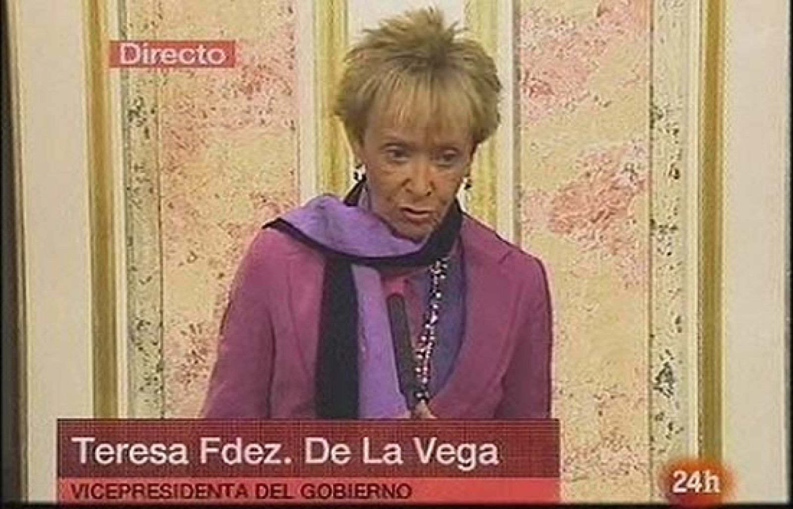 La vicepresidenta primera del Gobierno, María Teresa Fernández de la Vega, ha querido ofrecer un mensaje de tranquilidad a los familiares de los marineros secuestrados en el buque Alakrana y ha asegurado que el Gobierno "hace todo lo que puede para un pronto desenlace". 