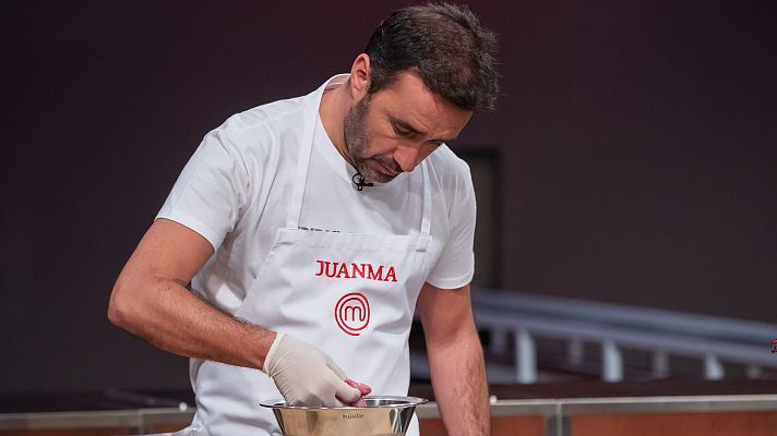 MasterChef Celebrity - Juanma Castaño es fan de las revistas del corazón