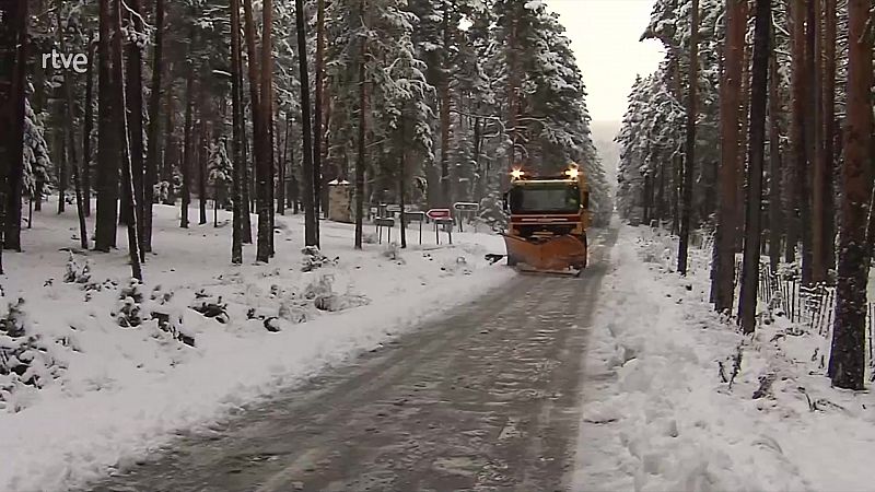 Nevadas de importancia en la cordillera Cantábrica, Pirineos, sistemas Ibérico y Central, noreste de la meseta Sur y sureste de la meseta Norte - ver ahora