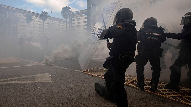 Nuevas cargas policiales en Cádiz por la huelga del metal