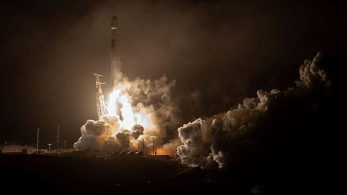 La NASA lanza una nave espacial para desviar un asteroide