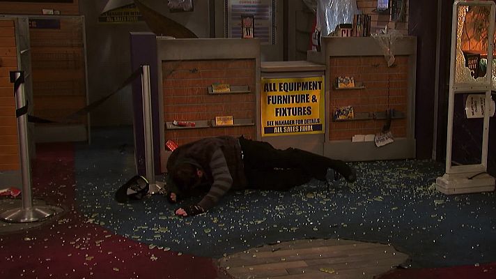 Atrapados en dos agujeros