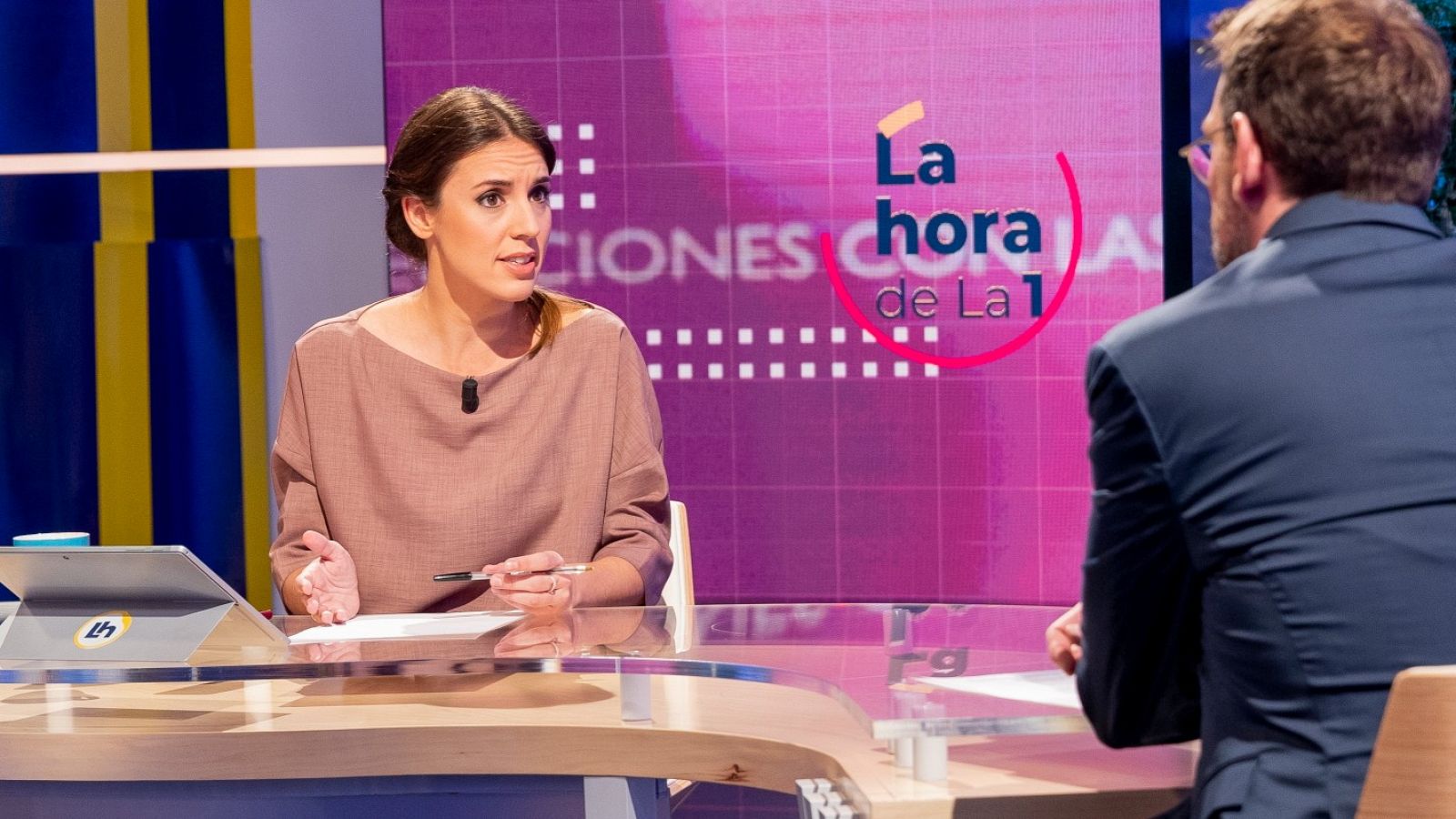 Violencia machista: Montero llama a "no dar cabida a los negacionistas"