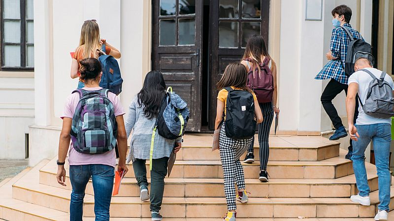 Los adolescentes frente a la violencia machista: se saben la teoría pero siguen "atrapados" en los estereotipos de género