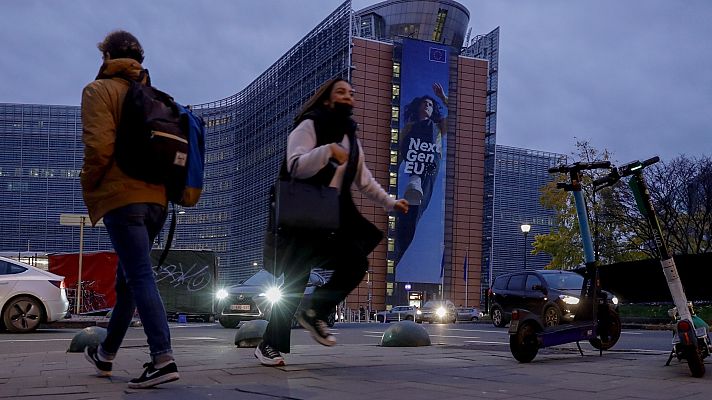 Telediario 2 - Bruselas propone que el pasaporte covid caduque 9 meses después de la pauta completa