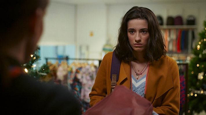 HIT - Paula tiene que asumir el coste del vestido que estropeó