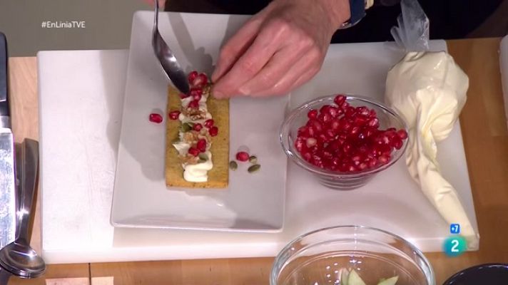 En Línia - Crackers de formatge amb farina de cigrons