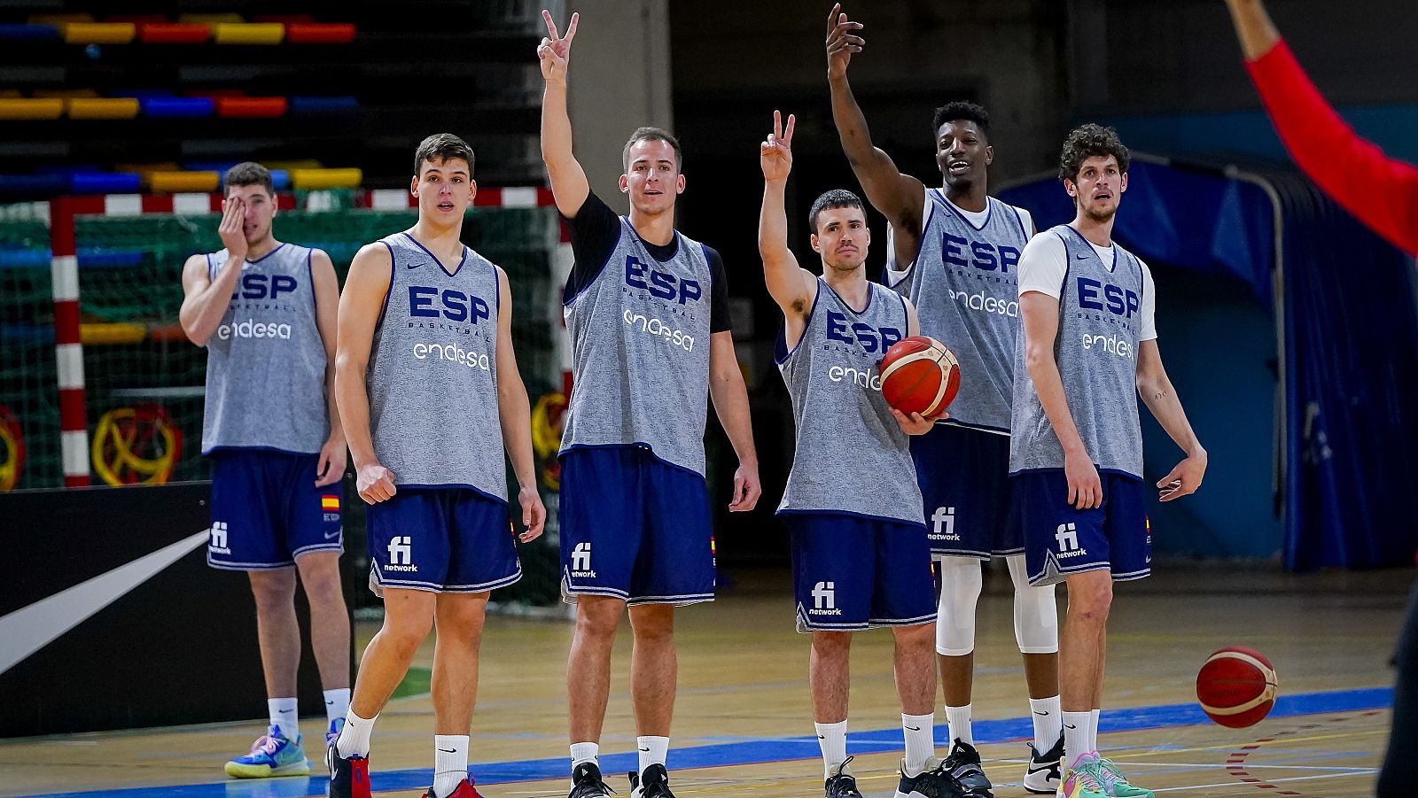 España inicia su camino al Mundial en Macedonia del Norte