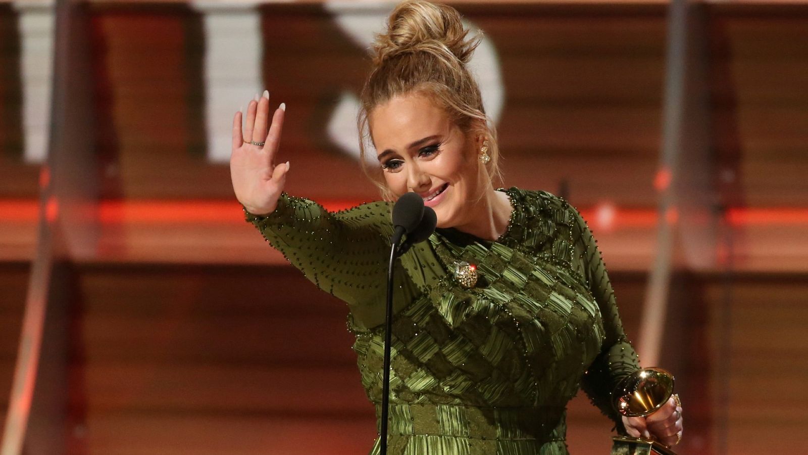 Adele regresa con un concierto en el Observatorio Griffith de LA