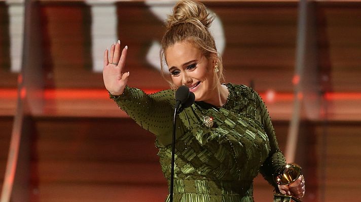 Telediario Fin de Semana - Adele regresa con un concierto en el Observatorio Griffith de Los Ángeles