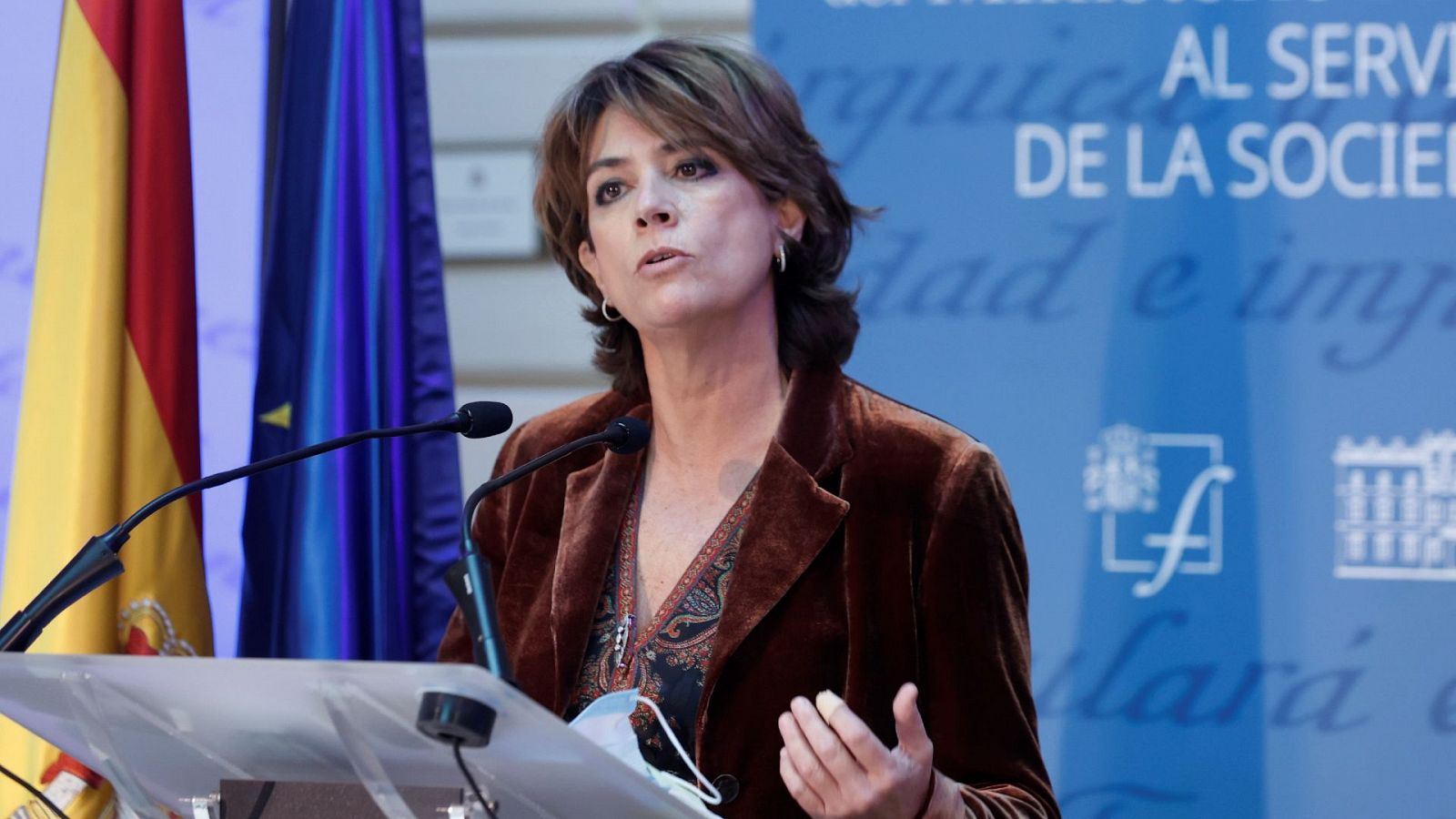 La Asociación de Fiscales pide la dimisión de Dolores Delgado | Ver