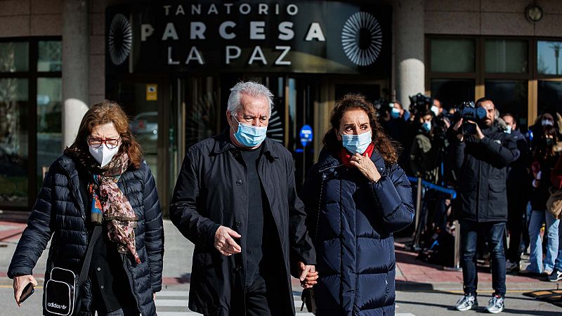 Los amigos de Almudena Grandes recuerdan su alegría y generosidad