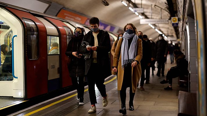 Telediario Fin de Semana - La variante ómicron sigue expandiéndose en el mundo