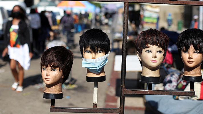 Informativo 24h - Quique Bassat: "La variante ómicron debe servir para saber que todos tenemos que estar vacunados contra la COVID-19"