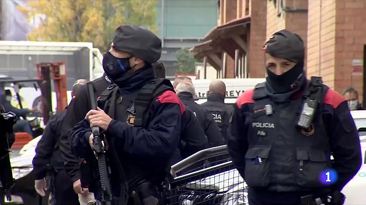 Operació policial contra el narcotràfic de drogues a Sant Andreu de la Barca