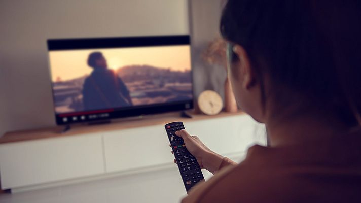 Informativo 24h - El Gobierno presenta la ley audiovisual con "ambiciosas medidas para promover las lenguas cooficiales"