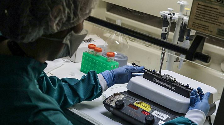Sudáfrica lamenta el aislamiento internacional tras detectar la variante ómicron