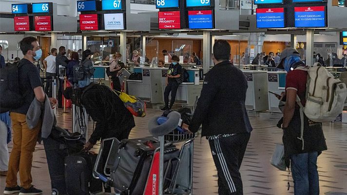 Telediario 2 - Europa aumenta las restricciones ante el aumento de contagios y la variante ómicron