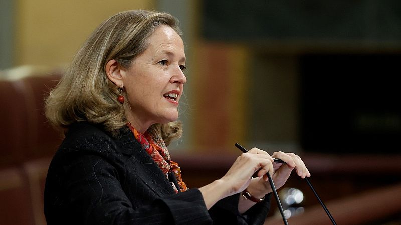 PP y Vox cargan contra Calviño porque el país "lidera el índice de miseria" y le piden que gobierne para la "España real"