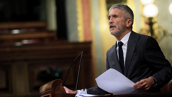 Informativo 24h - Vox reprocha a Marlaska la "miserable" reforma de la 'ley mordaza' y el ministro le acusa de "instrumentalizar" a las Fuerzas de Seguridad