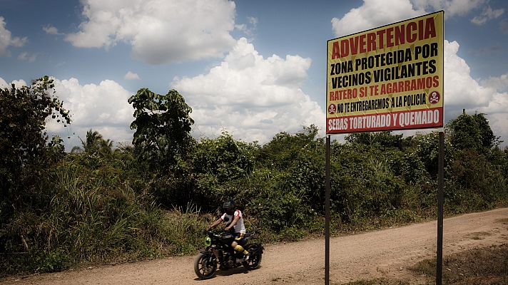En portada - La jaula de oro