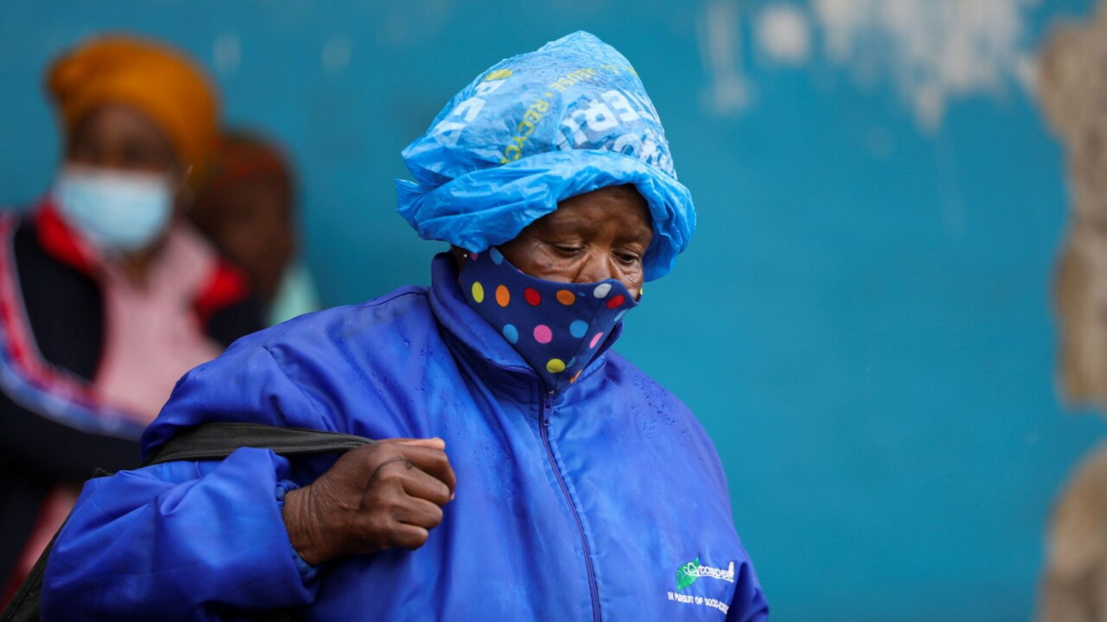 Científicos sudafricanos constatan que los vacunados que se contagian con ómicron presentan síntomas leves - Ver ahora