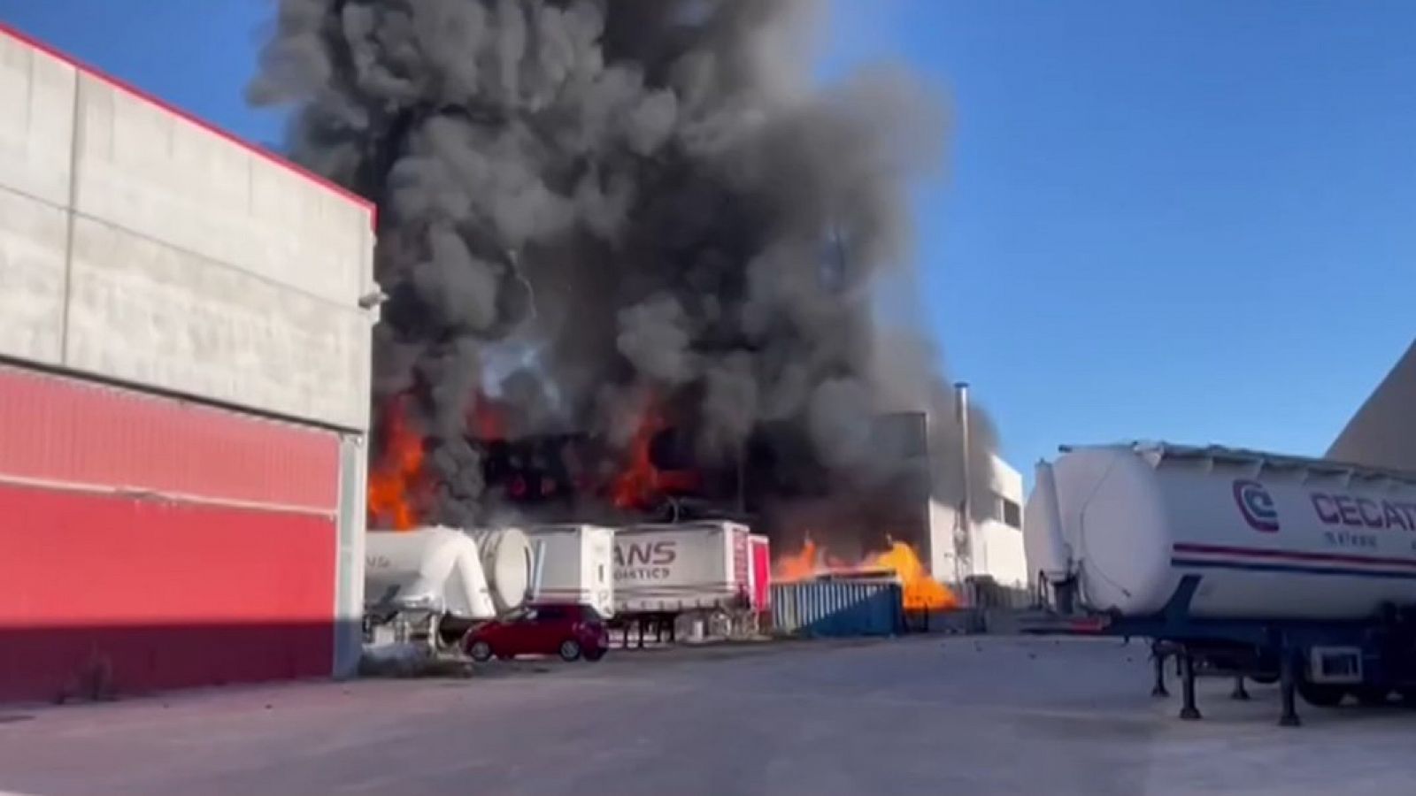 13 heridos en un incendio en Tarragona        