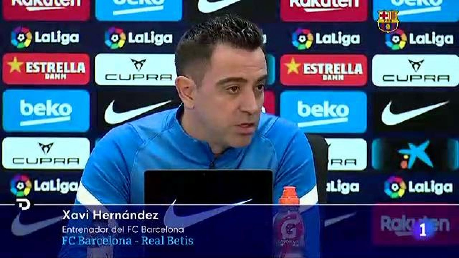 Xavi, sobre Dembélé: "Si tiene contrato, tiene que jugar"