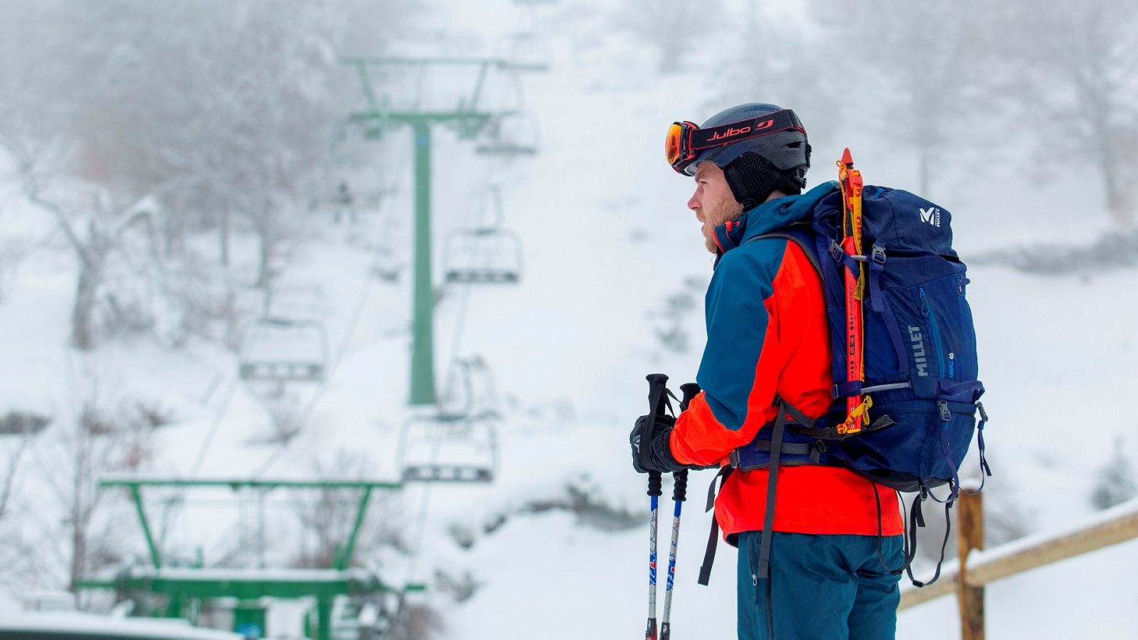 Las estaciones de esquí reabren y esperan un puente de récord
