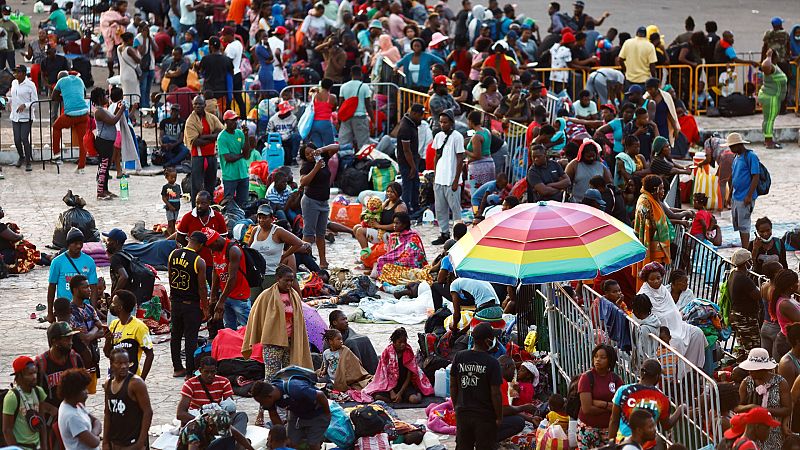 Biden recupera el programa 'Quédate en México' de Trump por orden de un juez federal