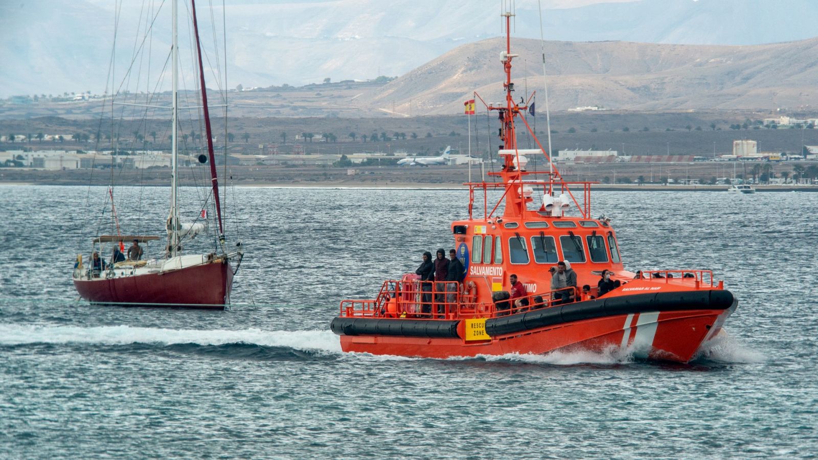 Embarcación de Salvamento Marítimo en el mar