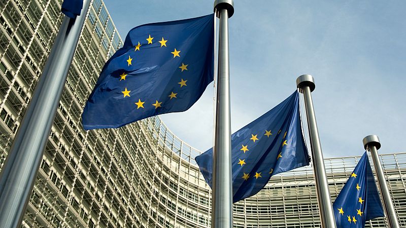 La Comisión Europea autoriza los primeros 10.000 millones en ayudas de los fondos para España
