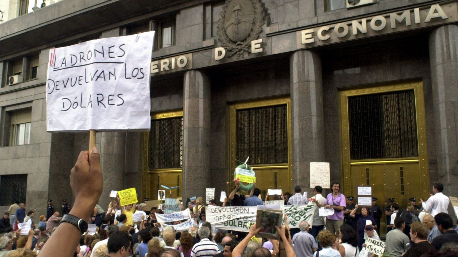 Veinte años del corralito en Argentina
