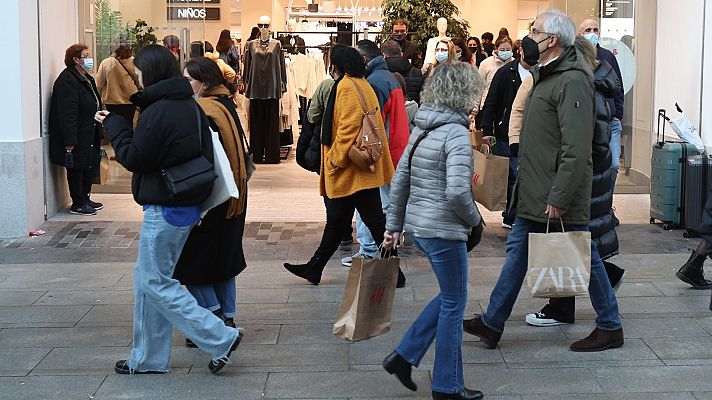 Telediario Fin de Semana - Aglomeraciones en varias ciudades por el puente