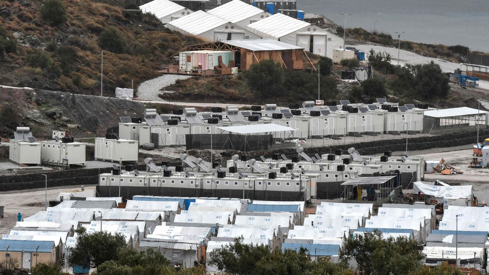 El papa visitará el nuevo campo de refugiados de Lesbos