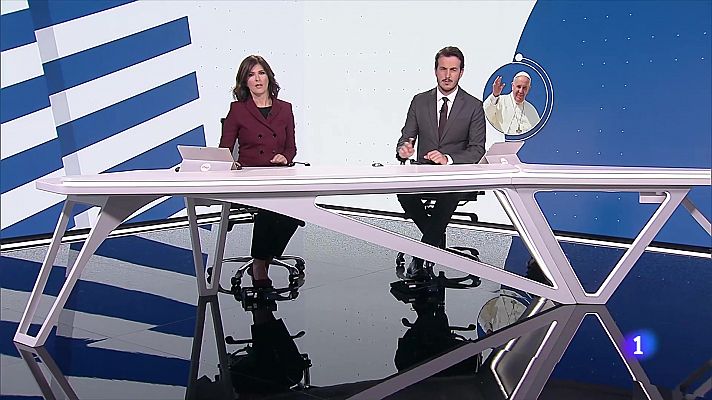 Telediario Fin de Semana - El papa Francisco, increpado durante su visita a Grecia