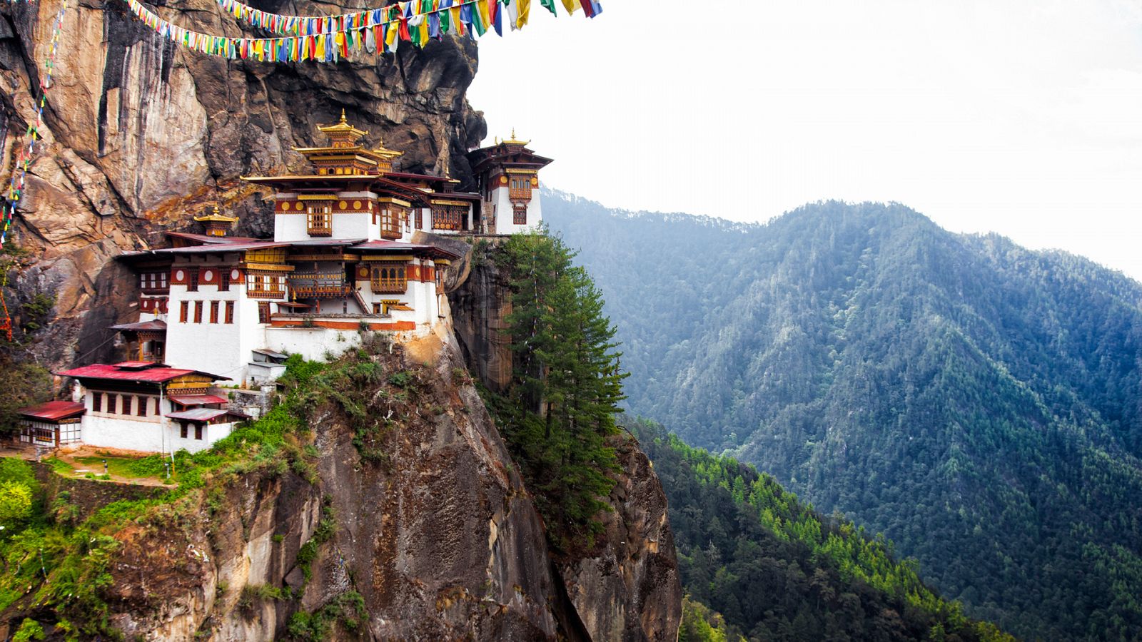Viaje al pasado de las ciudades - Episodio 18: Bután: lo espiritual en lo secular  - Documental en RTVE