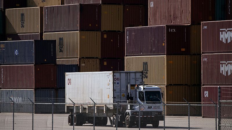Atasco de contenedores en los puertos de Estados Unidos